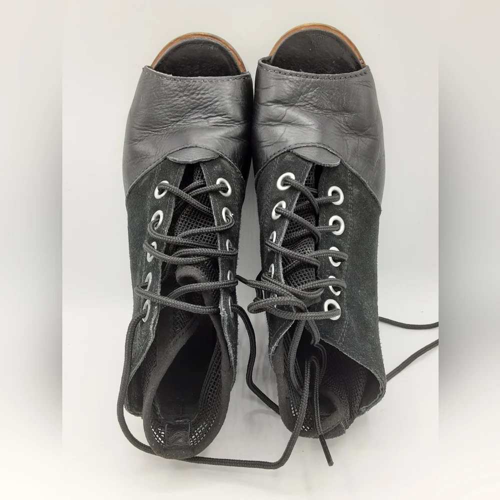Sorel Joanie Black Suede Leather Mesh Lace Up Peep-Toe Wedge Bootie Size 9.
